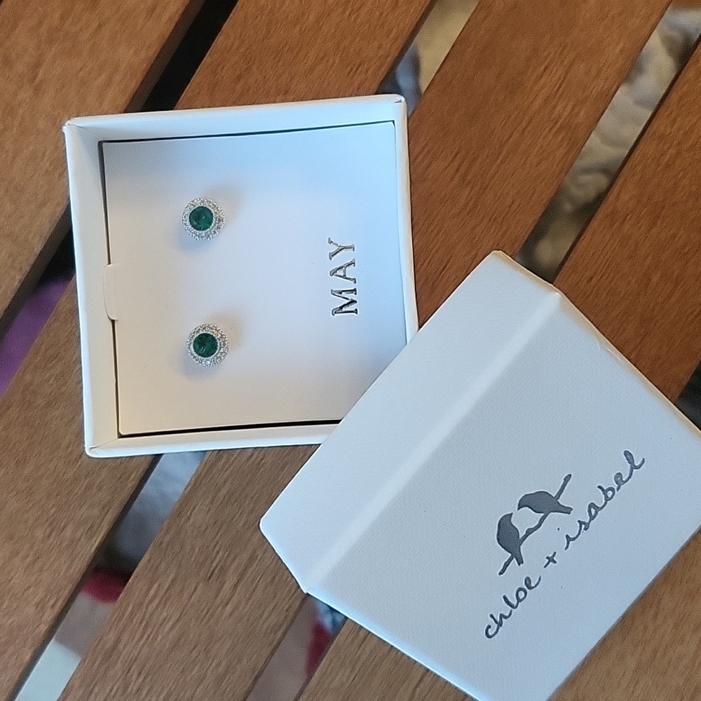Chloe + Isabel Petits Bijoux Convertible Circle Studs in Emerald